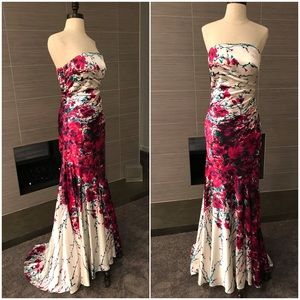 Gorgeous long, strapless dress